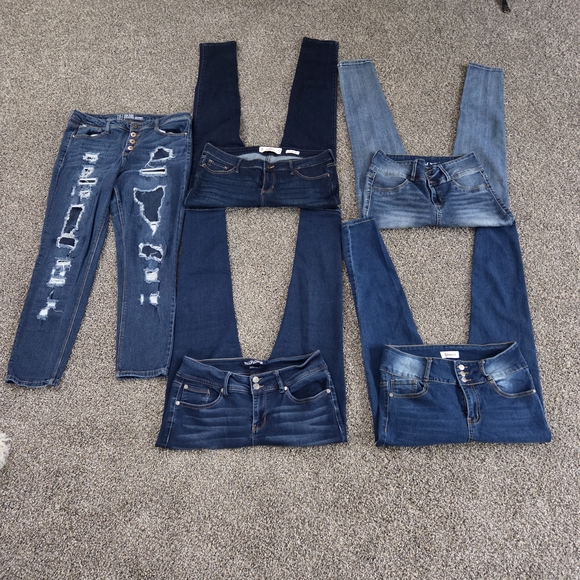 Stylish Blue Women's Jeans - Picture 1 of 5